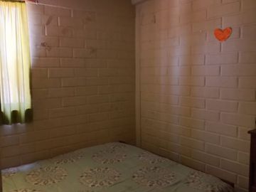 Vendo casa solida 3 D, metro H.el pino.