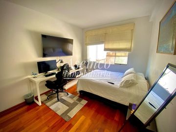 Ocasión!! VENTA DE MODERNO y AMPLIO DEPARTAMENTO EN SURCO CON DOS ESTACIONAMIENTOS