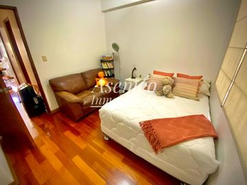 Ocasión!! VENTA DE MODERNO y AMPLIO DEPARTAMENTO EN SURCO CON DOS ESTACIONAMIENTOS