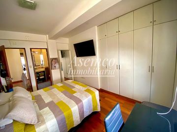 Ocasión!! VENTA DE MODERNO y AMPLIO DEPARTAMENTO EN SURCO CON DOS ESTACIONAMIENTOS