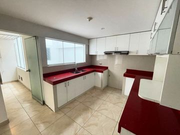 🏡 ¡DEPARTAMENTO EXCLUSIVO EN SURCO! | 156m² | 3 🛏️ | 2.5 🛁 | 2🚗