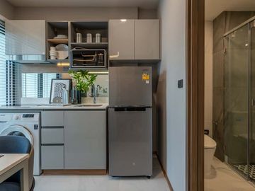 ARISE Charoenmuang Condo 1 Bedroom, 1 Bathroom, Conveniently located close to various amenities, such as Top Supermarket, Central Chiang Mai Airport