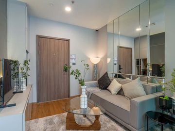 ARISE Charoenmuang Condo 1 Bedroom, 1 Bathroom, Conveniently located close to various amenities, such as Top Supermarket, Central Chiang Mai Airport