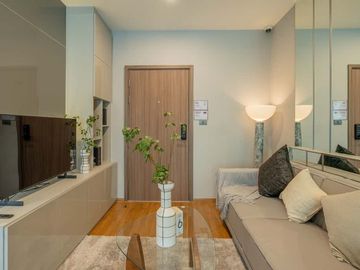 ARISE Charoenmuang Condo 1 Bedroom, 1 Bathroom, Conveniently located close to various amenities, such as Top Supermarket, Central Chiang Mai Airport