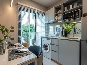 ARISE Charoenmuang Condo 1 Bedroom, 1 Bathroom, Conveniently located close to various amenities, such as Top Supermarket, Central Chiang Mai Airport