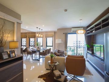 The Next 3 Ruamchok Condo, 2 Bedrooms, 2 Bathrooms, Conveniently located near various amenities such as shopping malls, hospitals, and universities.