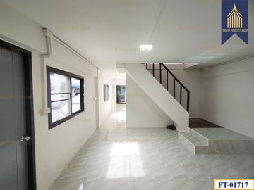 For sale, renovated townhouse, Premruthai Bearing, Samut Prakan, ready to move in