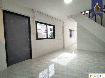 For sale, renovated townhouse, Premruthai Bearing, Samut Prakan, ready to move in