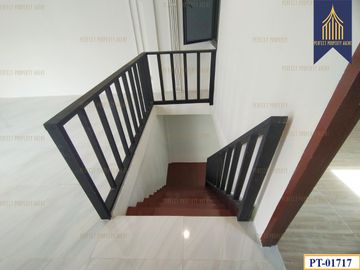 For sale, renovated townhouse, Premruthai Bearing, Samut Prakan, ready to move in