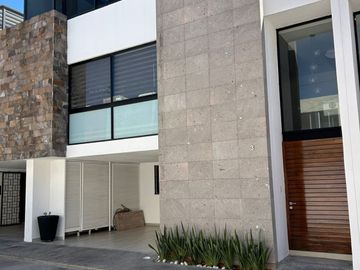 Casa en Santiago Momoxpan - La Carcaña