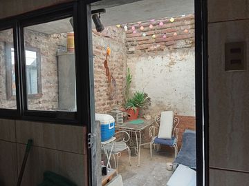 HERMOSA CASA ESQUINA CON LOCAL COMERCIAL EN QUINTA NORMAL