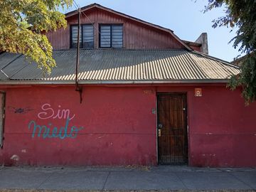 HERMOSA CASA ESQUINA CON LOCAL COMERCIAL EN QUINTA NORMAL