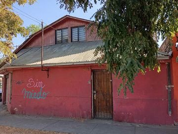 HERMOSA CASA ESQUINA CON LOCAL COMERCIAL EN QUINTA NORMAL