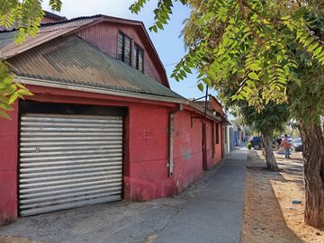 HERMOSA CASA ESQUINA CON LOCAL COMERCIAL EN QUINTA NORMAL