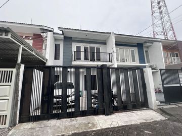 Rumah Full Furnished di Green Mansion Regency Lontar Surabaya Barat
