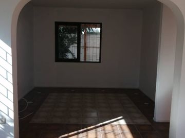 ¡Tu Hogar Ideal en Villa Alemana! Amplia Casa de 5 Dormitorios en Barrio Residencial, Precio Rebajado