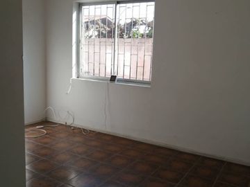¡Tu Hogar Ideal en Villa Alemana! Amplia Casa de 5 Dormitorios en Barrio Residencial, Precio Rebajado