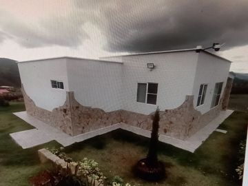 VENTA MODERNA CASA CAMPESTRE EN PARCELACION EL CARMEN DAGUA VALLE DEL CAUCA