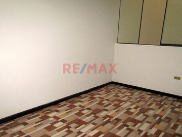 Oportunidad Para Cerrar Este Mes! Se Vende Amplio Departamento Con Las 3 B En Las Terrazas De Villa, Frente A Los Pantanos De Villa.