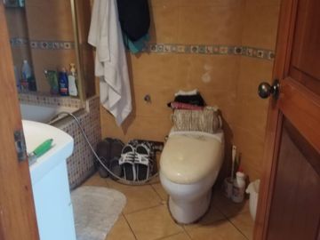 Venta de Hermosa Casa frente al Parque en los Cedros