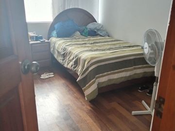 Venta de Hermosa Casa frente al Parque en los Cedros