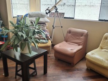 Venta de Hermosa Casa frente al Parque en los Cedros