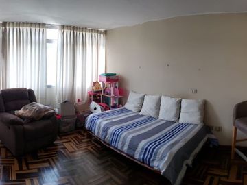 Vendo Casa en Calle San Luis cuadra 2, Urb. Centro Comercial Monterrico, Santiago de Surco