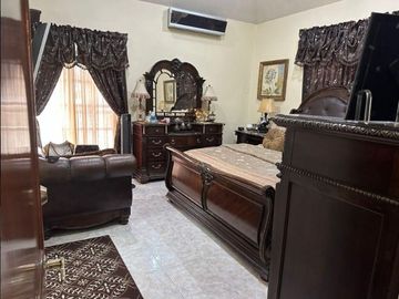 !HERMOSA RESIDENCIA DE DOS PLANTAS EN ESQUINA ZONA DORADA DE TAMPICO!!
