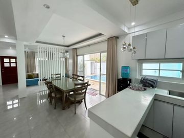 Tagaytay 4 Bedroom House and Lot For Sale with swimming pool