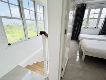 Tagaytay 4 Bedroom House and Lot For Sale with swimming pool