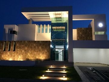 PRECIOSA RESIDENCIA EN FRACC. LAGUNAS DE MIRALTA ALTAMIRA TAM.