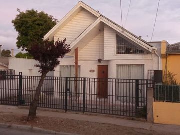 ACOGEDORA CASA EN QUILPUE A PASOS DEL CENTRO 4 DORM 2 BAÑOS