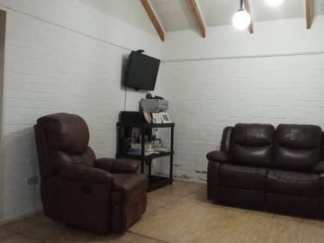 ACOGEDORA CASA EN QUILPUE A PASOS DEL CENTRO 4 DORM 2 BAÑOS