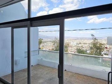 Casa en Venta, Fracc. Bosques, Morelia, Mich.