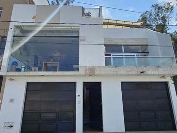 Casa en Venta, Fracc. Bosques, Morelia, Mich.