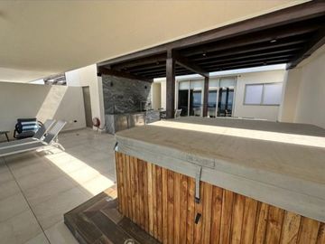 PENTHOUSE DE LUJO DE VENTA EN VELAMAR FRENTE A PLAYA!!!