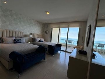 PENTHOUSE DE LUJO DE VENTA EN VELAMAR FRENTE A PLAYA!!!