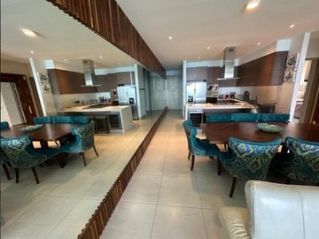 PENTHOUSE DE LUJO DE VENTA EN VELAMAR FRENTE A PLAYA!!!
