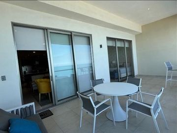 PENTHOUSE DE LUJO DE VENTA EN VELAMAR FRENTE A PLAYA!!!