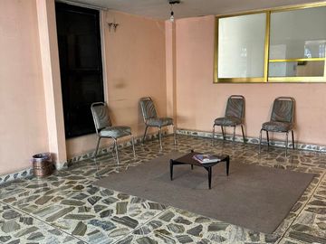 CASA IDEAL PARA NEGOCIO SOBRE AVENIDA PRINCIPAL en Colonia San Martín de las Pirámides, Estado de México