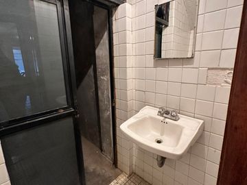 CASA IDEAL PARA NEGOCIO SOBRE AVENIDA PRINCIPAL en Colonia San Martín de las Pirámides, Estado de México