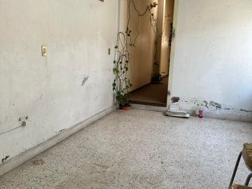 CASA IDEAL PARA NEGOCIO SOBRE AVENIDA PRINCIPAL en Colonia San Martín de las Pirámides, Estado de México