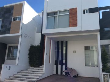 Se Vende Casa en Britania la Calera