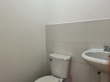 ALQUILO DEPARTAMENTO SEMIAMOBLADO