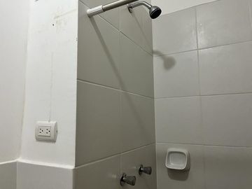 ALQUILO DEPARTAMENTO SEMIAMOBLADO