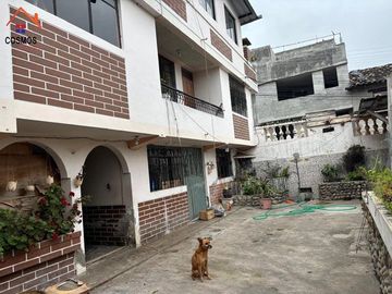 Venta de casa con terreno en Otavalo sector Fuente de Punyaro