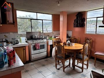Venta de casa con terreno en Otavalo sector Fuente de Punyaro