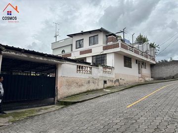 Venta de casa con terreno en Otavalo sector Fuente de Punyaro