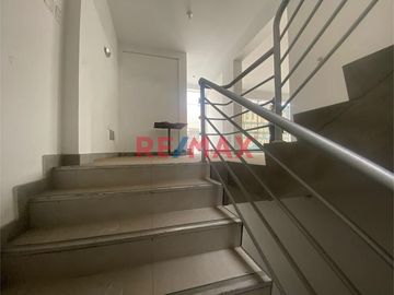 ID: 1131712 Alquilar Local 2Do Piso Costado Estacion Tren San Martin Sjl