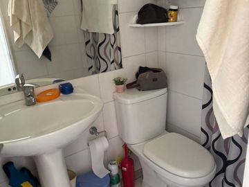 Se vende departamento 3 dormitorios, 3 baños, bodega y estacionamiento edificio full